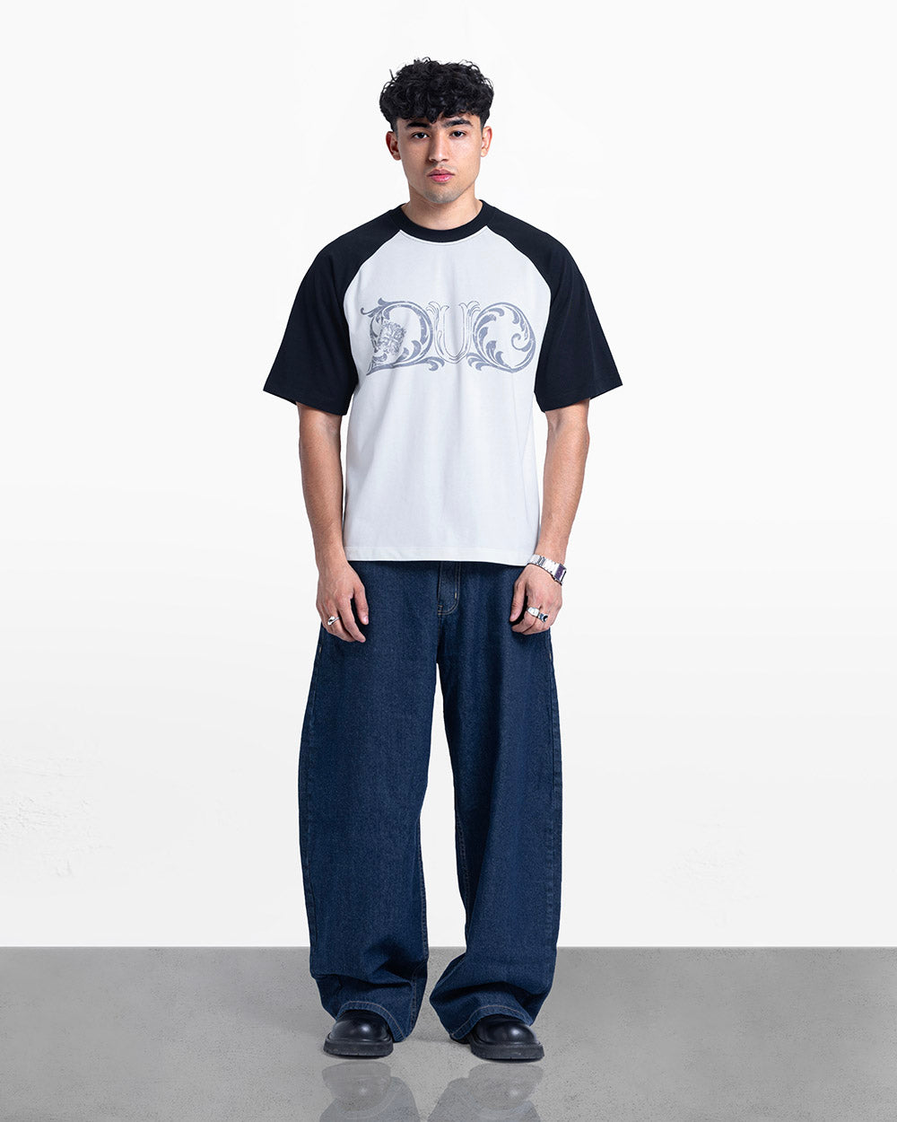 Duo Riglan tee white & navy