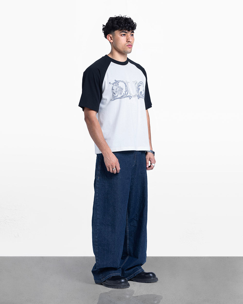 Duo Riglan tee white & navy