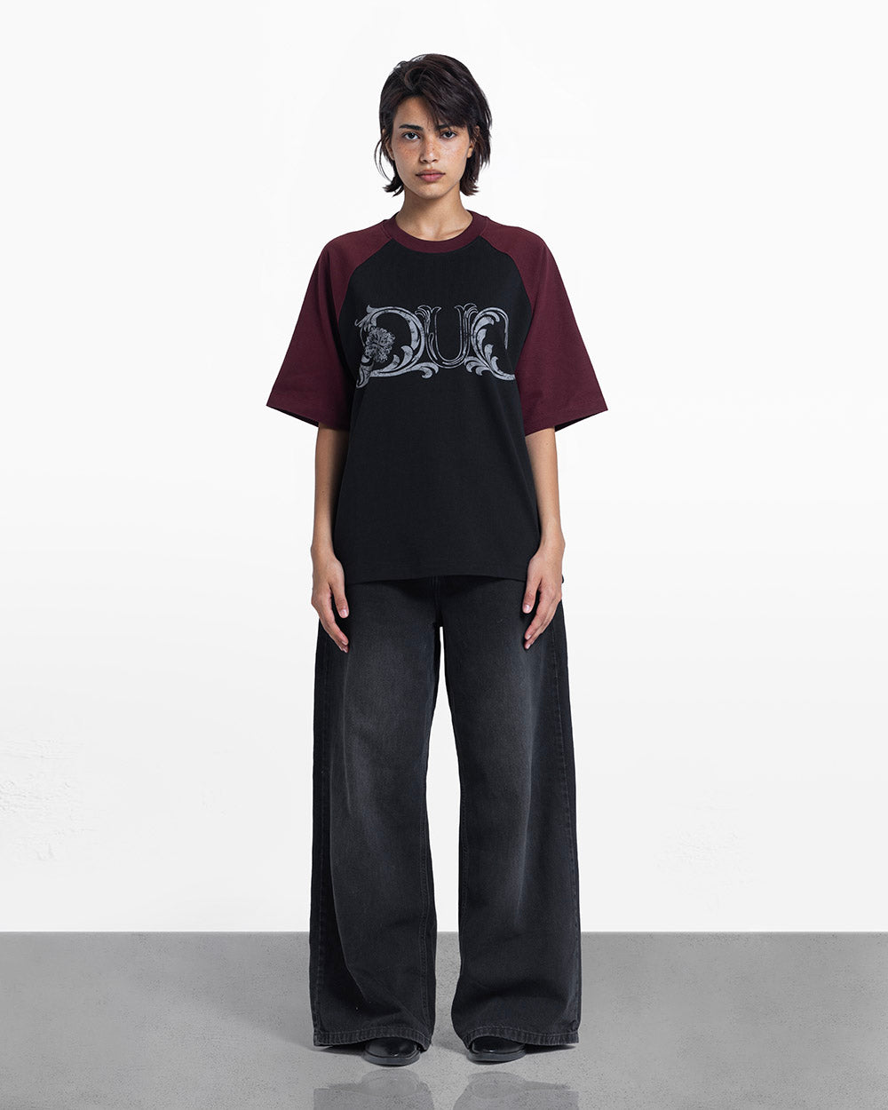 Duo Riglan tee black & burgundy