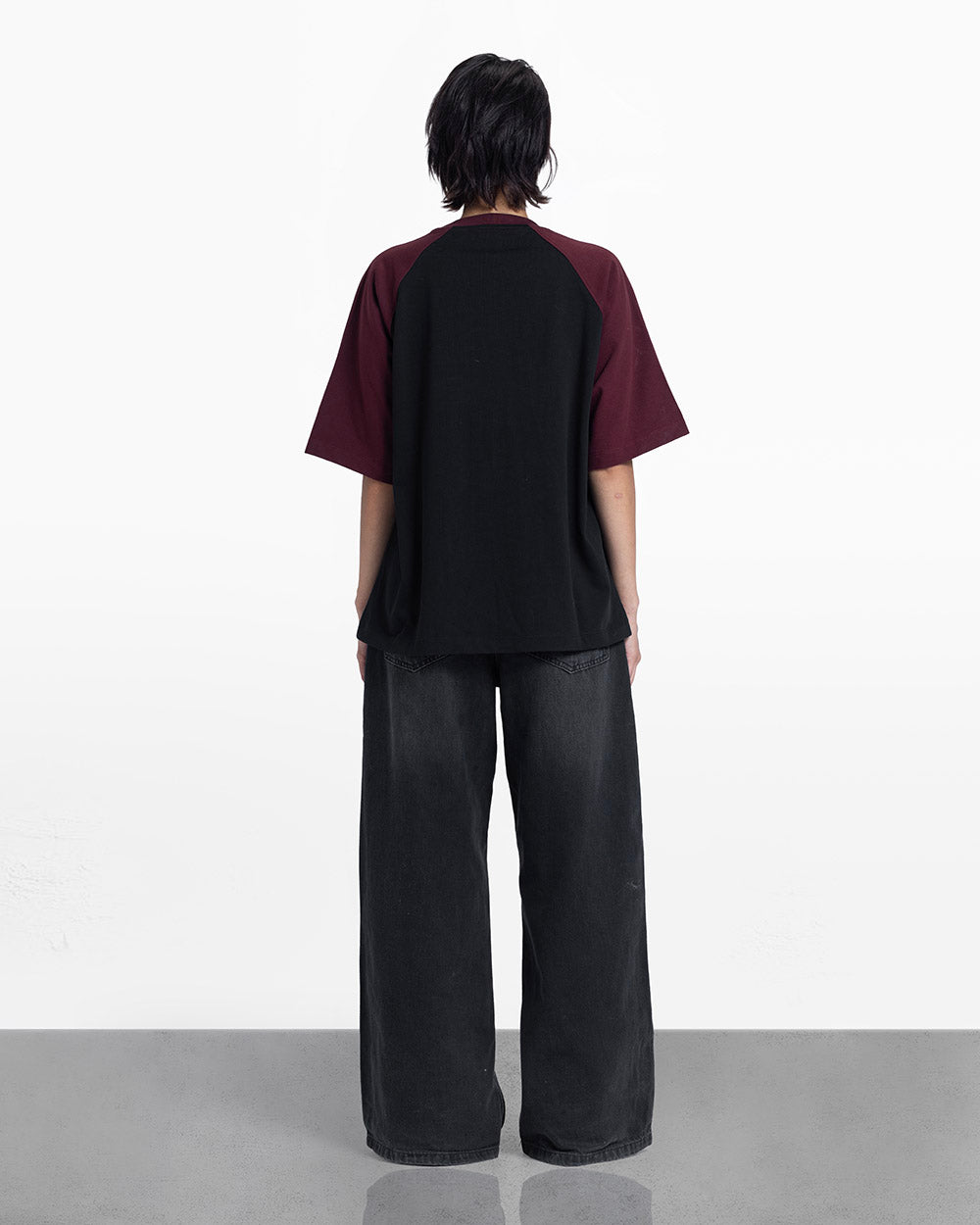 Duo Riglan tee black & burgundy