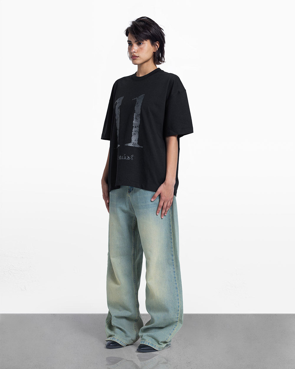 11 percent tee black